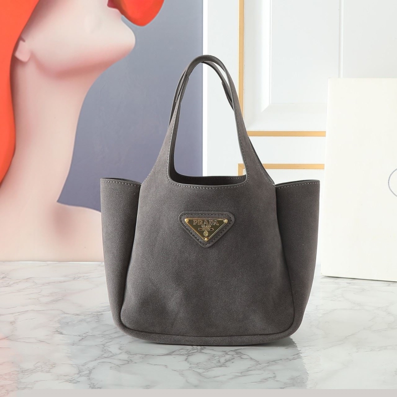 Pra*a shopping bags
